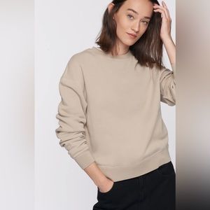 Women’s Essential Sweatshirt